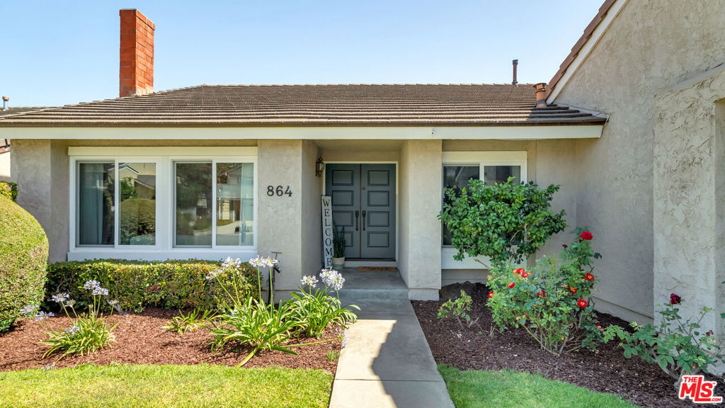 864 Vista Circle