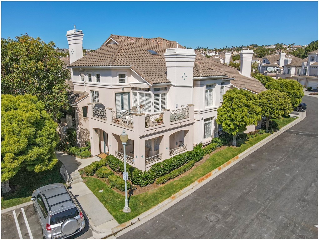 200 Shorebreaker Drive