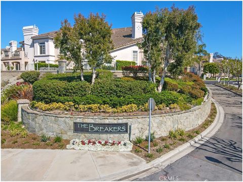 Photo of 200 Shorebreaker Drive, Laguna Niguel, CA 92677 (MLS # OC25097679)