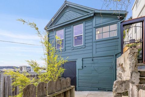 Photo of 360 Bradford Street, San Francisco, CA 94110 (MLS # ML82037018)