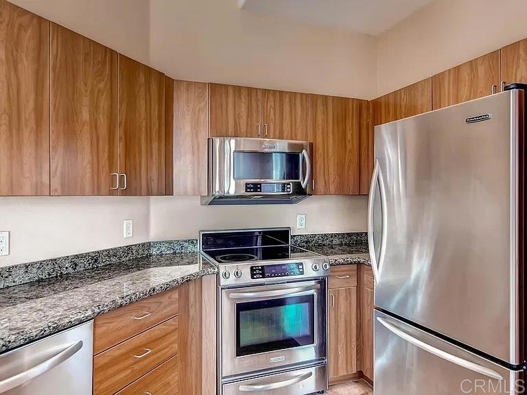 1501 Front St 601