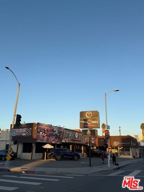 Photo of 268 S Hobart Boulevard, Los Angeles, CA 90004 (MLS # 26666997)
