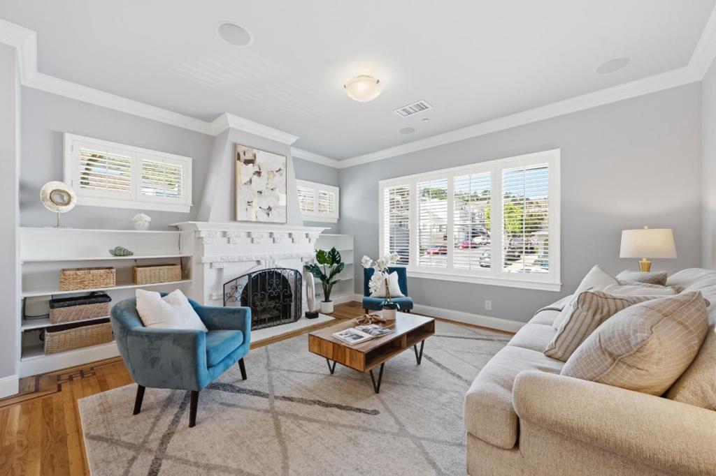 499 Evergreen Avenue