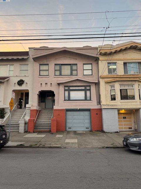 Photo of 411 17th Avenue Ave, San Francisco, CA 94121 (MLS # 41118761)