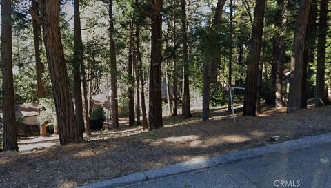 Photo of 0 Crest Forest, Crestline, CA 92325 (MLS # CV26028049)