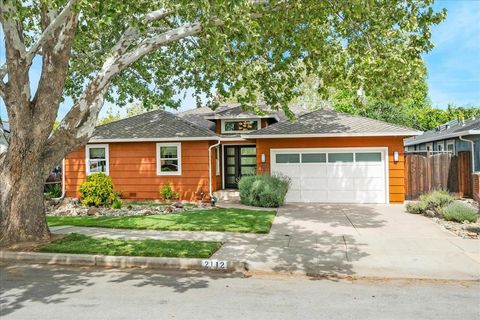 Photo of 2112 Harmil Way, San Jose, CA 95125 (MLS # ML82043468)