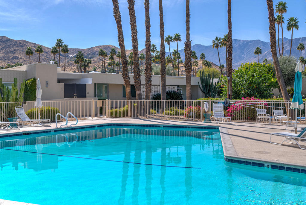 Seven Lakes C.C. - Residential Lease