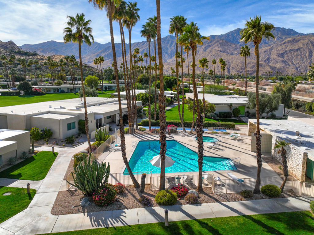 Seven Lakes C.C. - Residential Lease