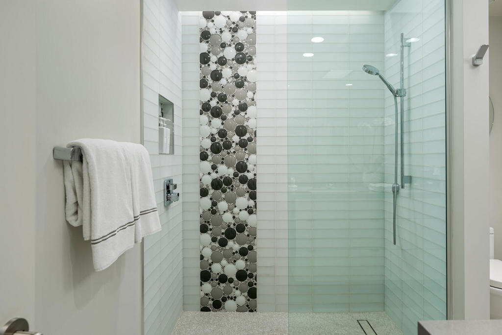 Seven Lakes C.C. - Residential Lease