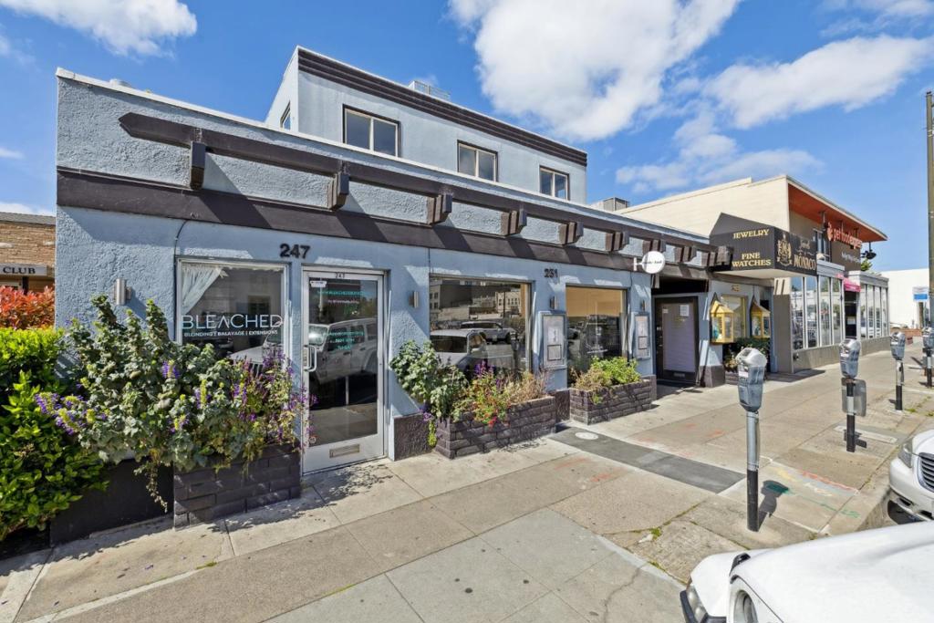 251 Park Road
