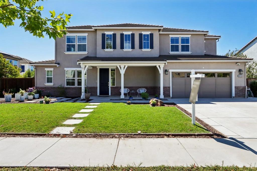 18713 White Moon Drive