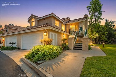 Photo of 498 Shelburne Ln #B, Simi Valley, CA 93065 (MLS # SR26076682)