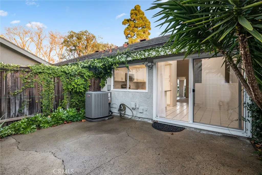 Irvine, California 92604, United States, 3 Bedrooms Bedrooms, ,2 BathroomsBathrooms,Residential,Active,173122