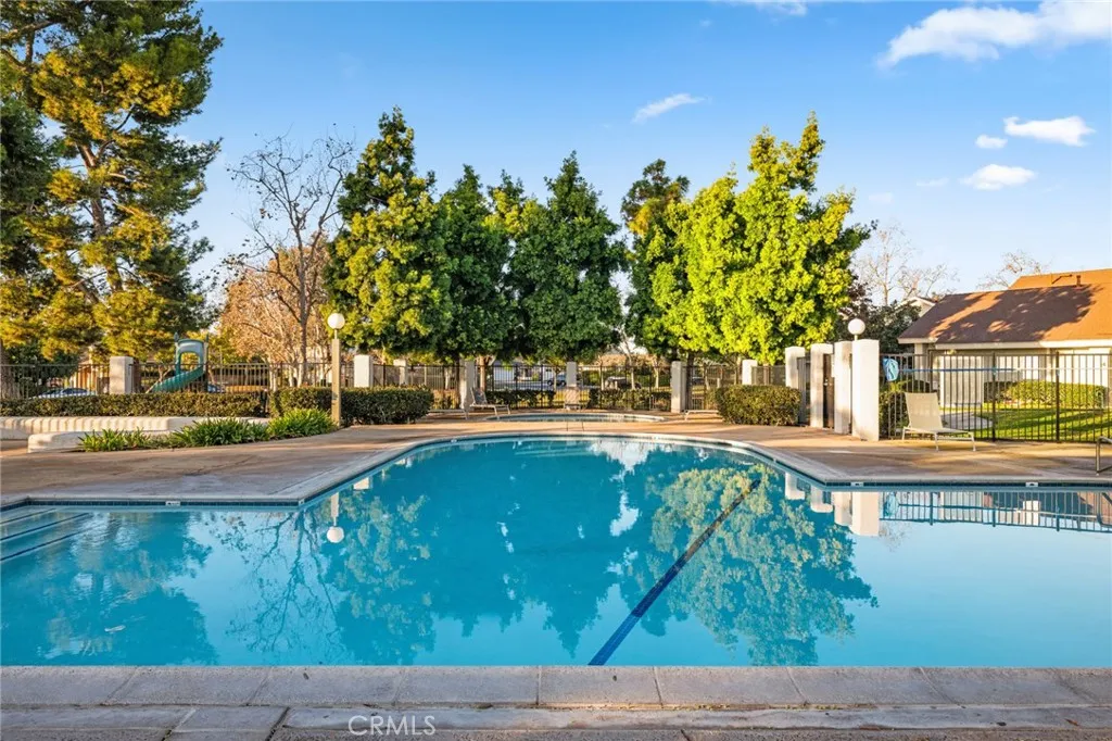 Irvine, California 92604, United States, 3 Bedrooms Bedrooms, ,2 BathroomsBathrooms,Residential,Active,173122