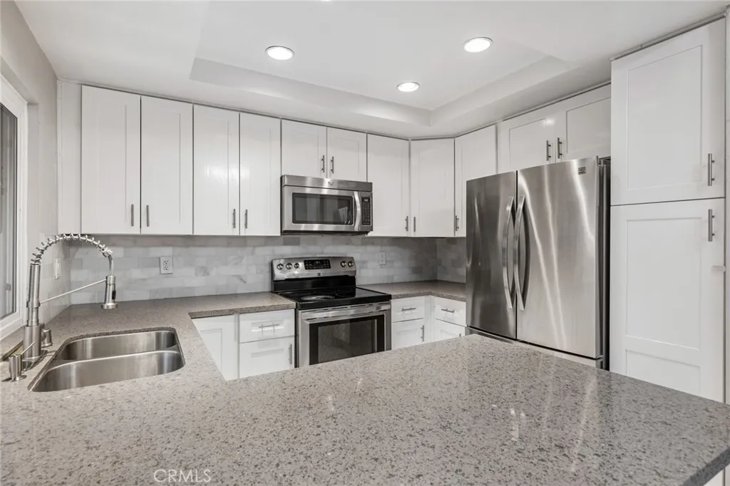 Irvine, California 92604, United States, 3 Bedrooms Bedrooms, ,2 BathroomsBathrooms,Residential,Active,173122