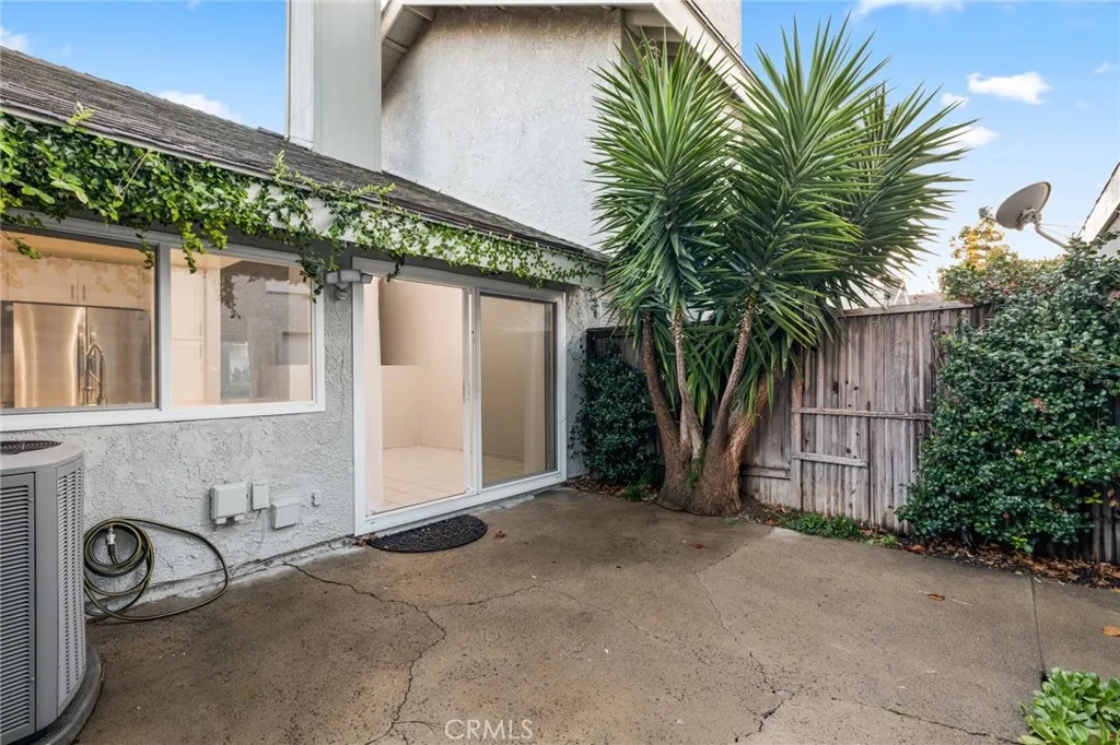 Irvine, California 92604, United States, 3 Bedrooms Bedrooms, ,2 BathroomsBathrooms,Residential,Active,173122