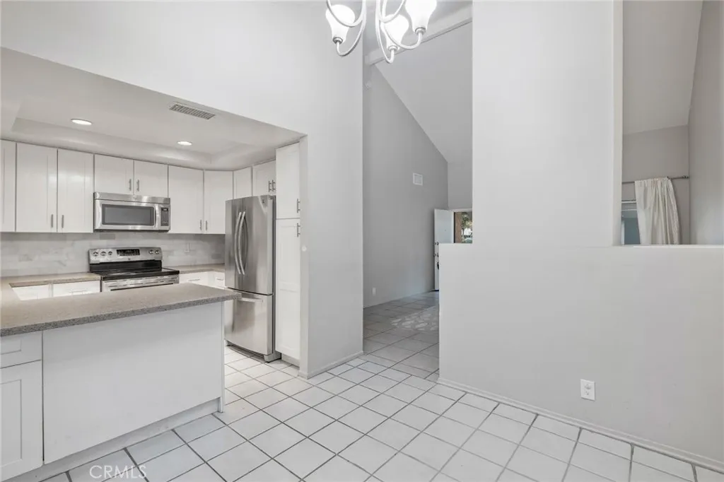 Irvine, California 92604, United States, 3 Bedrooms Bedrooms, ,2 BathroomsBathrooms,Residential,Active,173122