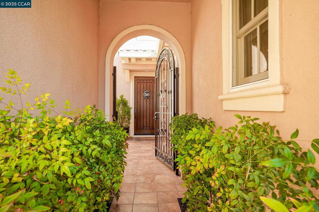 1628 Healing Rock Ct