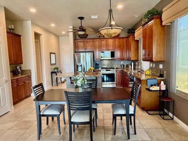 41459 Calle Pampas
