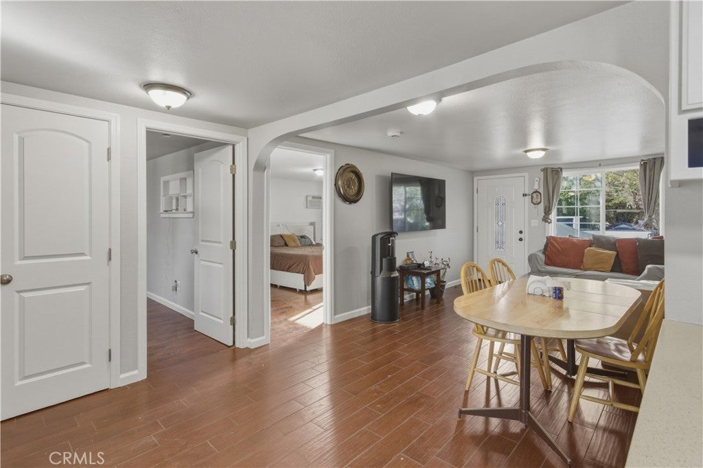 2330 Meadowbrook