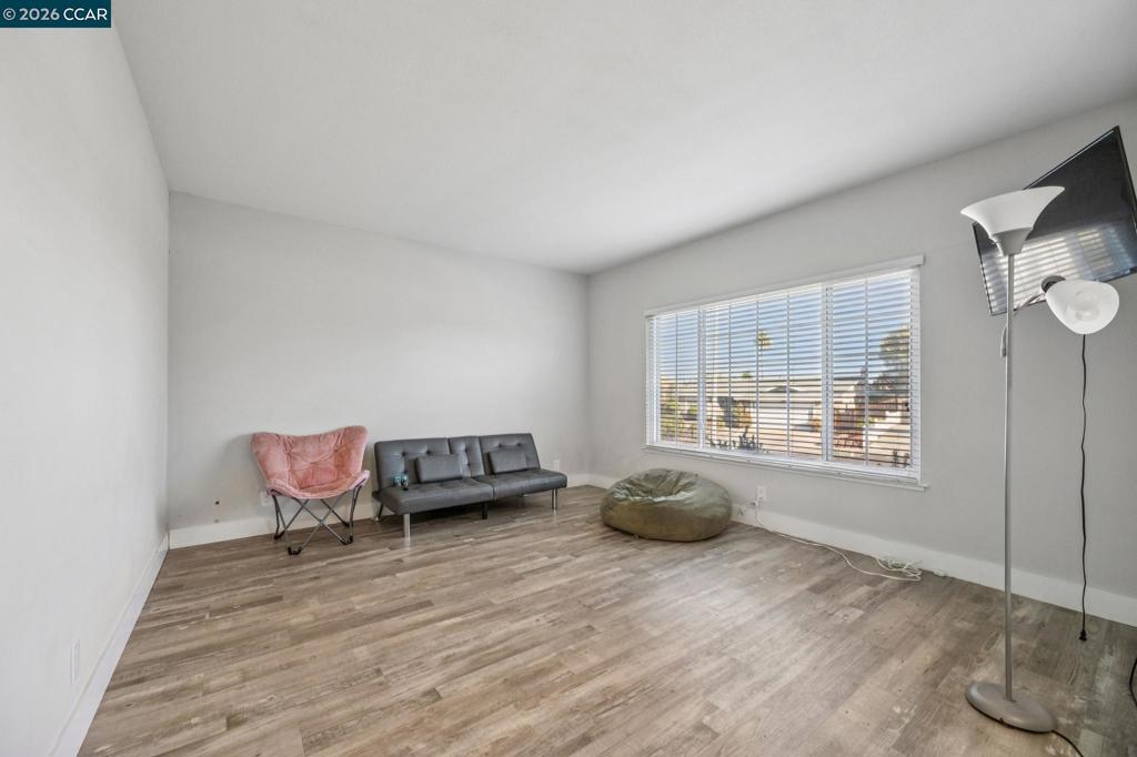 Properties 3 20 Clairmont Pl