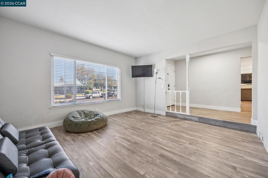 Properties 4 20 Clairmont Pl