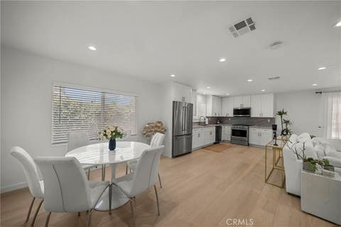 Tiny photo for 23817 Victory Boulevard, West Hills, CA 91307 (MLS # SR26137718)