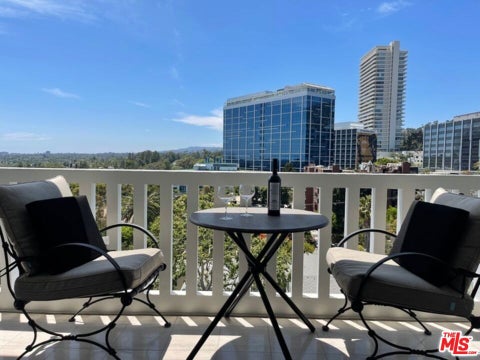Photo of 999 N Doheny Drive #1001, West Hollywood, CA 90069 (MLS # 26992083)