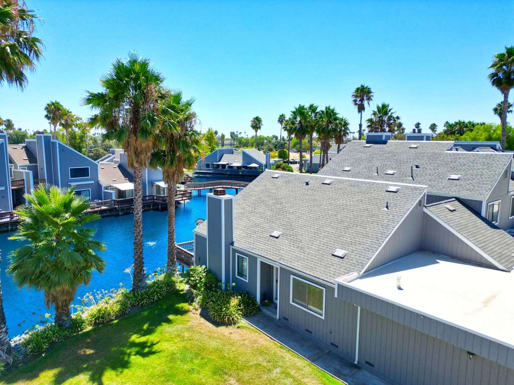 2073 Sand Point Rd