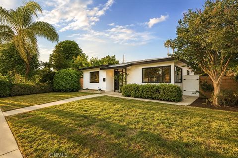 Photo of 16751 Ludlow Street St, Granada Hills, CA 91344 (MLS # GD26147027)