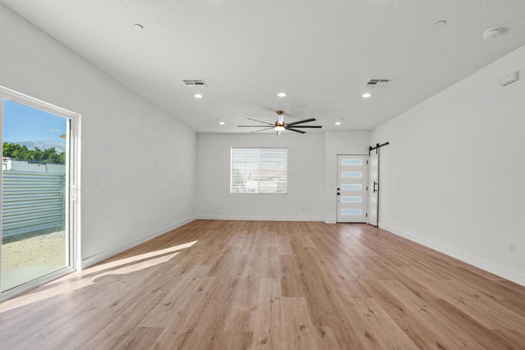 13072 La Mesa Drive