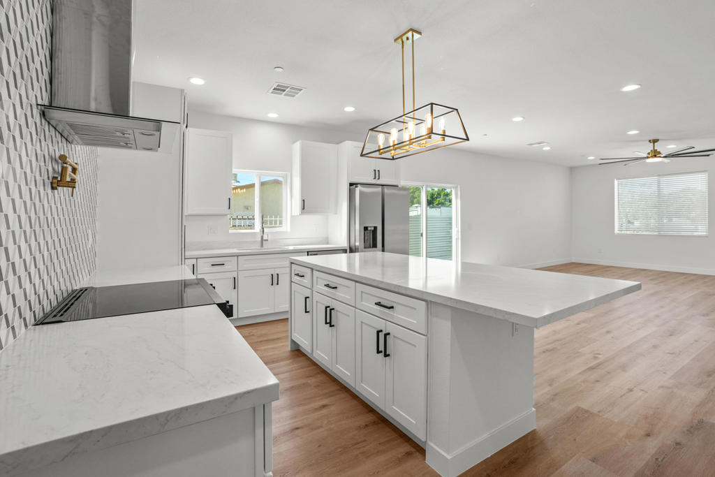 13072 La Mesa Drive