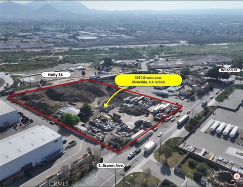 1880 Brown Ave Riverside CA 92509
