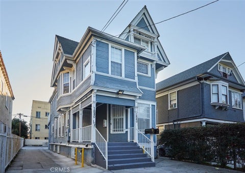 Photo of 1840 W 11th Place, Los Angeles, CA 90006 (MLS # SR26162859)