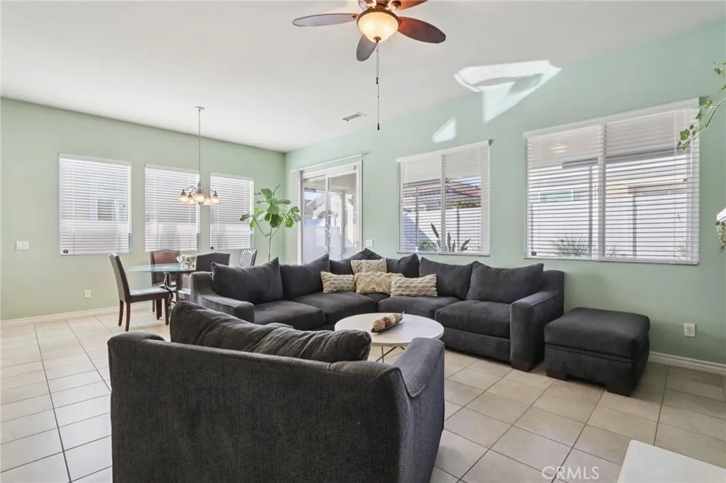 Hemet, California 92545, United States, 2 Bedrooms Bedrooms, ,2 BathroomsBathrooms,Residential,Active,251631