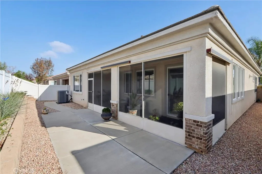 Hemet, California 92545, United States, 2 Bedrooms Bedrooms, ,2 BathroomsBathrooms,Residential,Active,251631