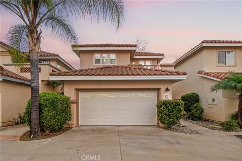 Photo of 35 Via Encanto, Rancho Santa Margarita, CA 92688 (MLS # OC25272521)