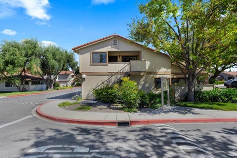 Photo of 5414 Colony Green Drive, San Jose, CA 95123 (MLS # ML82055607)