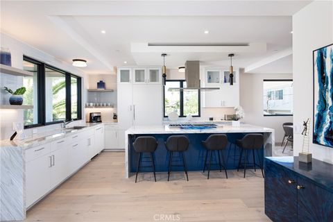 Photo of 356 Dahlia Place Pl, Corona Del Mar, CA 92625 (MLS # OC26066520)