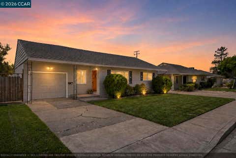 Photo of 113 E Tennessee St ST, Fairfield, CA 94533 (MLS # 41145017)