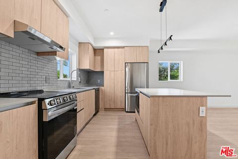 Photo of 2523 S Orange Drive, Los Angeles, CA 90016 (MLS # 26673289)