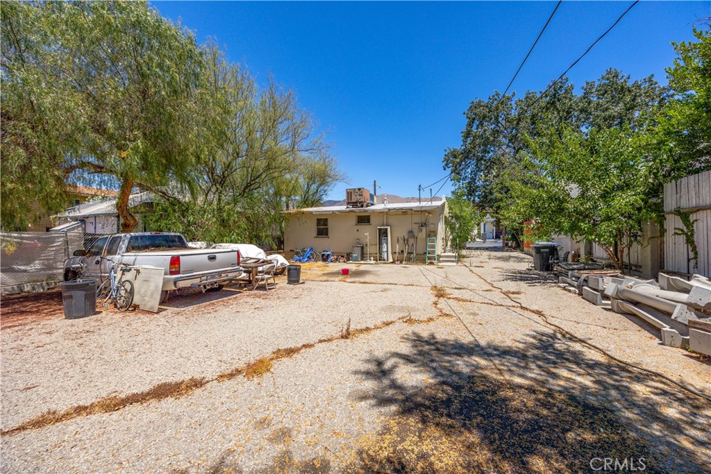 156 S Ramona
