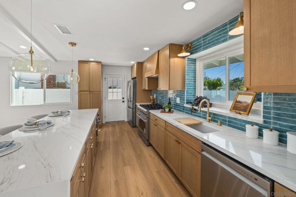 4271 Mount Davis