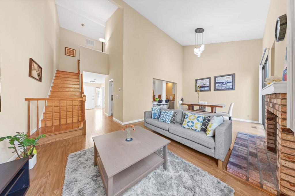 2051 Holly Branch Court