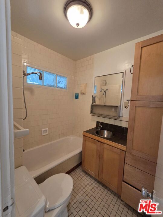 3638 W Slauson Avenue