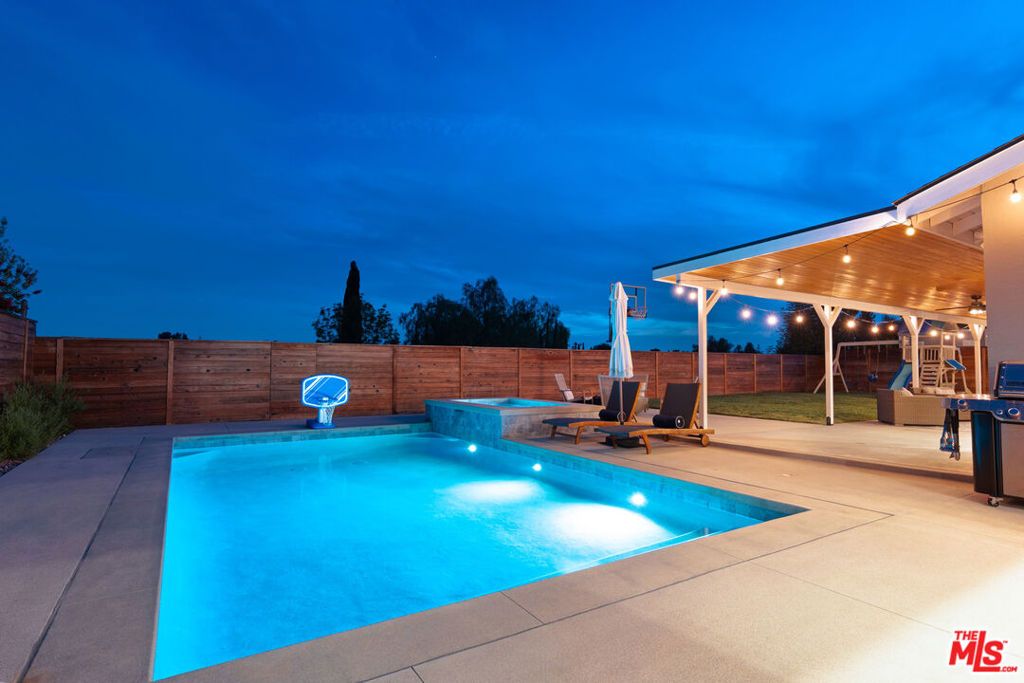 Photo of 10510 Kurt Street, Lakeview Terrace, CA 91342 (MLS # 26761043)