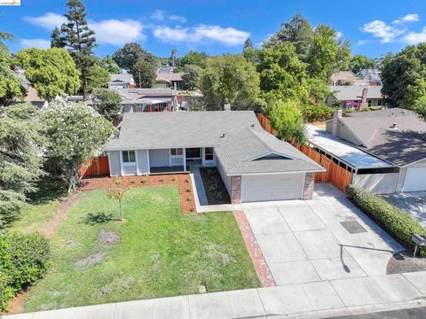 Photo of 630 630 Heather Pl Pl, Brentwood, CA 94513 (MLS # 41125657)