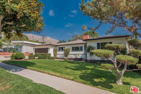 Photo of 960 Crestview Drive, Pasadena, CA 91107 (MLS # 25599905)