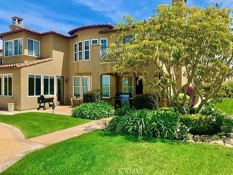 Pacifica Summit (PACS) - Residential Lease