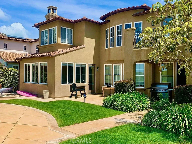 Pacifica Summit (PACS) - Residential Lease